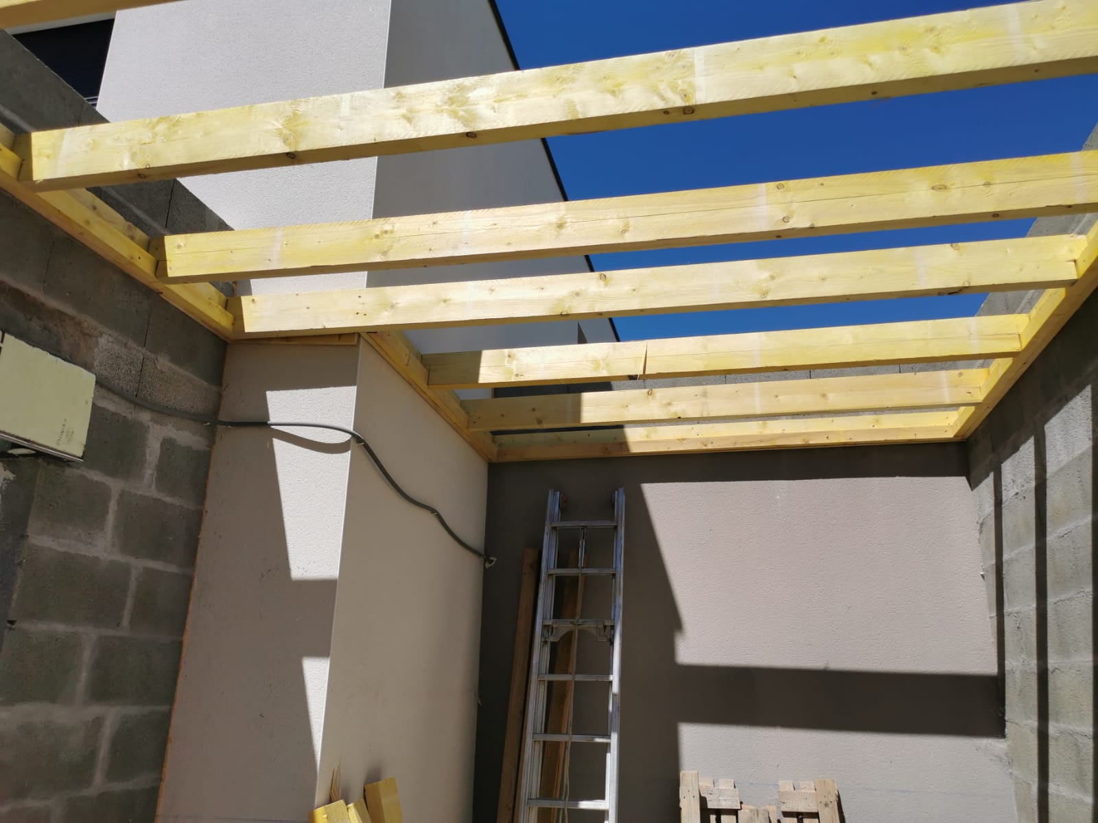 Chantier toit extension étanchéité